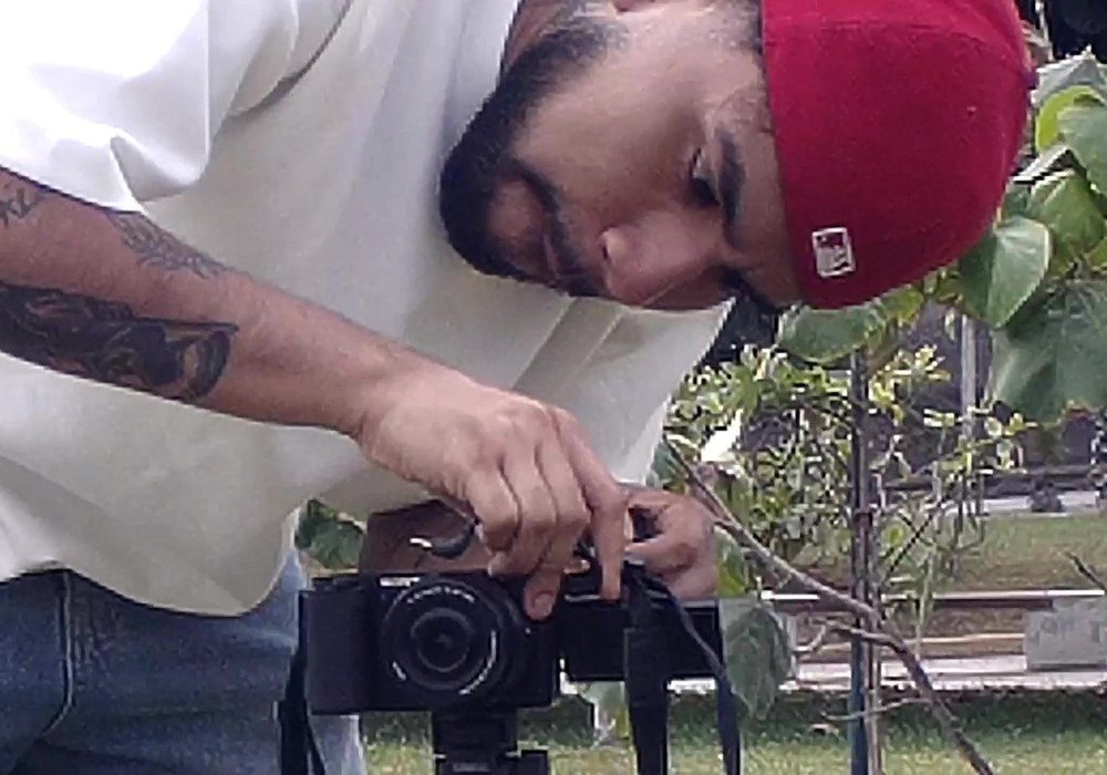 Fabián grabando
